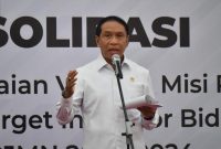 Menpora Zainudin Amali menyampaikan bahwa Kemenpora diberikan mandat melalui Instruksi Presiden No.3 tahun 2019 tentang Percepatan Pembangunan Persepakbolaan Nasional. Hal itu ia sampaikan saat menghadiri Rapat Koordinasi Tingkat Menteri terkait Konsolidasi Percepatan Pencapaian Visi dan Misi Presiden serta Sasaran dan Target Indikator Bidang PMK dalam RPJMN 2020-2024 di Gedung Kemenko PMK, Jakarta.(kemenpora.go.id)