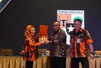 Sekretaris Kementerian Koperasi dan UKM Prof. Rully Indrawan menjadi pembicara pada Seminar Nasional Pemberdayaan Koperasi dan UKM dalam rangkaian acara Mubes Pemuda Pancasila. Jakarta, Minggu (27/10/2019)./daelpos.com