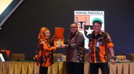 Sekretaris Kementerian Koperasi dan UKM Prof. Rully Indrawan menjadi pembicara pada Seminar Nasional Pemberdayaan Koperasi dan UKM dalam rangkaian acara Mubes Pemuda Pancasila. Jakarta, Minggu (27/10/2019)./daelpos.com