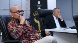 Penulis Senior Maman Suherman saat menjadi juri Anugerah ASN di Kantor Kementerian PANRB / Foto Istimewa