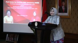 dr. Erni Guntarti Tjahjo Kumolo dalam acara pisah sambut penasihat Kementerian PANRB / Istimewa