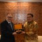 Ketua Badan Kerja Sama Antar Parlemen (BKSAP) DPR RI Fadli Zon dengan Duta Besar Bulgaria untuk Indonesia Petar Dimitrov Andonov. Foto Istimewa