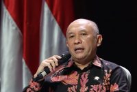 Menteri Koperasi dan UKM Teten Masduki saat memberikan paparan terkait Program Strategis Kementerian Koperasi dan UKM tahun 2020-2024 dalam acara Rapat Koordinasi Nasional 