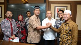 Menteri Koperasi dan UKM Teten Masduki menerima Audiensi dari Serikat Ekonomi Pesantren (SEP) Pondok Pesantren Daarut Tauhid Al Itifak, Idrissiyah di Ruang Rapat Menteri Koperasi dan UKM. Jakarta, Jum'at(15/11/2019) / daelpos.com