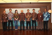 Menteri Koperasi dan UKM Teten Masduki menerima Audiensi dari Tiga StartUp Inovatif Pemenang APEC di Ruang Kerja Menteri Koperasi dan UKM. Jakarta, Rabu(20/11/2019) / daelpos.com