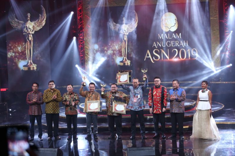 Para pemenang Anugerah ASN 2019 kategori The Future Leader saat akan menerima penghargaan di Jakarta, Foto Istimewa