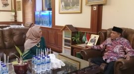 KH. Said Aqil Siroj saat bersama Siti Nur Azizah / foto istimewa