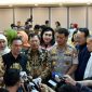 Wakil Ketua DPR RI Sufmi Dasco Ahmad usai Focus Group Discussion (FGD) dengan melibatkan Komisi IX dengan BPJS Kesehatan, Kementerian Kesehatan, Kejaksaan Agung, Polri dan BPK. di Ruang Rapat Pansus B, Gedung Nusantara II, Senayan, Jakarta