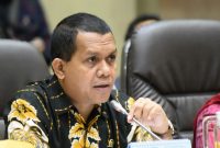 Wakil Ketua Komisi IX DPR RI Emanuel Melkiades Laka Lena saat RDPU di Ruang Rapat Komisi IX DPR RI,