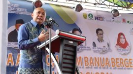 Menteri Koperasi dan UKM Teten Masduki Bersama Gubernur Kalimantan Selatan Sahbirin Noor dan Ketua Umum DPN APINDO Hariadi B Sukmadani membuka secara resmi dan meninjau APINDO UMKM Expo II 2020 di Menara Pandang Siring, Banjarmasin, (29/01/2020). Hadir dalam acara tersebut Staf Khusus Menteri Koperasi dan UKM Riza A. Damanik dan Ketua DPP APINDO Kalimantan Selatan Supriadi.