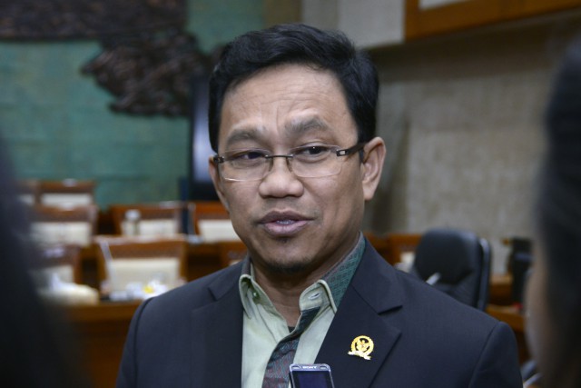 Wakil Ketua Komisi XI DPR RI Amir Uskara saat Komisi XI DPR RI menggelar rapat dengar pendapat dengan PT. Bank Tabungan Negara (Persero), di Komplek Parlemen Senayan, Jakarta, Senin, (17/02/2020) / daelpos.com