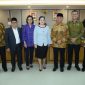 Pimpinan DPR RI foto bersama dengan jajaran Menteri terkait dalam bahasan kenaikan BPJS Kesehatan. / Ist