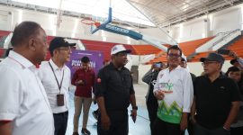 Mewakili Menteri Pemuda dan Olahraga (Menpora) Zainudin Amali, Deputi Bidang Pembudayaan Olahraga Kemenpora Raden Isnanta, Staf Khusus Pengembangan dan Prestasi Olahraga Mahfudin Nigara, serta Staf Khusus Bidang Penguatan Organisasi Kepemudaan Venno meninjau lokasi pelaksanaan Pekan Olahraga Nasional (PON) Papua 2020 di Kabupaten Mimika, Papua, Selasa (11/2/2020) / daelpos.com