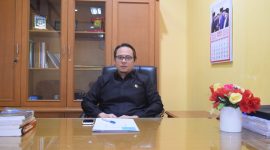 ANGGOTA KOMISI KEJAKSAAN RI
(Selaku Pejabat Pengelola Informasi dan Dokumentasi Komisi Kejaksaan RI)
Dr. Ibnu Mazjah, S.H., M.H.