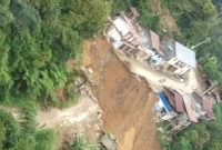 Foto : Longsor di Desa Battangbarat, Kecamatan Warabarat, Kota Palopo, Sulawesi Selatan, pada Jumat (26/6) (BPBD Kota Palopo)

