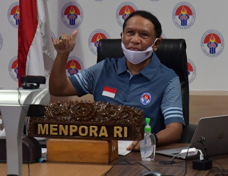 Menpora Zainudin Amali menegaskan terkait persoalan yang terjadi antara PSSI dan Pelatih Shin Tae-yong bahwa dirinya tidak mau ikut campur atau masuk terlalu jauh dengan urusan PSSI, namun dirinya akan terus memantau untuk kebaikan sepakbola Indonesia. Hal itu diungkapkan Menpora saat menjadi pembicara diskusi virtual yang diselenggarakan Indonesia Millenials dan Generation Z (I'M Gen Z) di Lantai 9, Situation Room, Kemenpora, Jakarta, (22/06) sore. (foto:bagus/kemenpora.go.id)