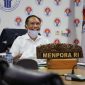 Menpora Zainudin Amali menjadi narasumber di acara Webinar Keolahragaan dengan tema PON dan Prestasi Olahraga di Era Pandemi Covid- 19, secara virtual yang dilakukan di Situation Room Lantai 9 Graha Pemuda, Senayan, Jakarta Pusat, Jumat (5/6). Webinar yang di inisiasi oleh oleh Universitas Negeri Surabaya (Unesa) diikuti sekitar 5000 lebih peserta.(foto:gilang/kemenpora.go.id)