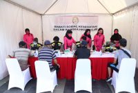 Pusdokkes Polri melakukan rapid test di arena Car Free Day atau CFD setelah sebelumnya ditutup karena pandemi Covid-19.