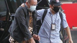 Mantan Sekretaris Mahkamah Agung (MA) Nurhadi Abdurrachman saat digiring petugas / Foto Ist