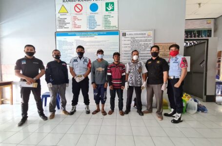 Penyidik KLHK Tahan Dua Orang Tersangka Illegal Logging di Sumbawa
