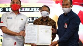 Dukungan maksimal terus diberikan Kementerian Pemuda dan Olahraga (Kemenpora) RI kepada Persatuan Sepakbola Seluruh Indonesia (PSSI). Hari ini, Menpora RI Zainudin Amali menyaksikan Penandatanganan Perjanjian Kerjasama Fasilitasi Pelatnas Timnas U-19 menuju Piala Dunia U-20 tahun 2021 di Wisma Kemenpora, Senayan, Jakarta, (27/7) sore. 