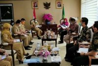 KPK audiensi dengan Gubernur Riau Syamsuar. Foto: Antara