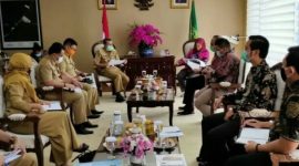 KPK audiensi dengan Gubernur Riau Syamsuar. Foto: Antara