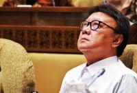 SP/Ruht Semiono
Raker Komisi II DPR Dengan Mempan RB -
Menteri Pendayagunaan Aparatur Negara dan Reformasi Birokrasi (Menpan RB) Tjahjo Kumolo (kanan) mengikuti rapat kerja dengan Komisi II DPR di Kompleks Parlemen, Senayan, Jakarta, Senin (18/11/2019). Rapat tersebut membahas rencana strategis Kemenpan RB, Badan Kepegawaian Negara dan Komisi Aparatur Sipil Negara. 