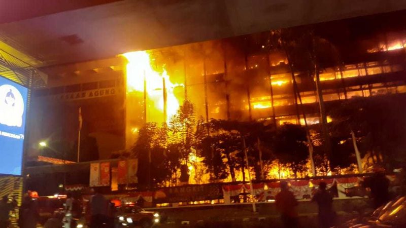 Gedung Kejaksaan Agung dilalap si jago merah pada sabtu (22/8/2020)