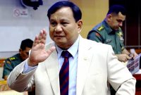 SP/Ruht Semiono
Raker Komisi I Bahas Persoalan Natuna - Menteri Pertahanan Prabowo Subianto  mengikuti rapat kerja bersama Komisi I DPR di Kompleks Parlemen Senayan, Jakarta, Senin (20/1/2020). Rapat kerja tersebut membahas pengembangan kekuatan TNI, kapabilitas Bakamla, serta penguatan diplomasi di wilayah perairan Natuna.