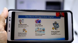 Tuhu Nugraha, Digital Business Consultant
 bersama Natali Ardianto, Entrepreneur CoFounder dan CEO Lifepack.id & Jovee.id

 menjadi pembicara dalam Webinar; Potensi bisnis online di masa pandemi di Jakarta, Rabu 14 Oktober 2020. Webinar yang merupakan kerjasama KPCPEN dengan Kominfo dan Siberkreasi ini membahas transformasi digital, prospek dan tantangan bisnis online bagi UMKM.
