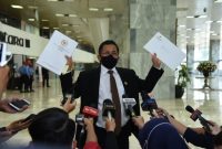 Sekretaris Jenderal DPR RI Indra Iskandar dalam konferensi pers di hadapan awak media sebelum bertolak ke Kemensetneg di Gedung DPR RI, Senayan, Jakarta, Rabu (14/10/2020)./ Ist