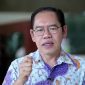 Prof. dr. Hasbullah Thabrany, MPH., Dr.PH -Guru Besar Fakultas Kesehatan Masyarakat UI  