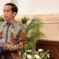Presiden Joko Widodo (kiri) menyampaikan pengarahan disaksikan Kepala Badan Pemeriksa Keuangan (BPK) Agung Firman Sampurna seusai menerima Laporan Hasil Pemeriksaan atas Laporan Keuangan Pemerintah Pusat (LHP LKPP) Tahun 2019,  di Istana Negara, Jakarta, Senin (20/7/2020). BPK memberikan opini Wajar Tanpa Pengecualian (WTP) atas Laporan Keuangan Pemerintah Pusat Tahun 2019. ANTARA FOTO/Sigid Kurniawan/POOL/hp.