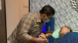 Fadli zon Dampingi Sang Bunda / foto Twiter