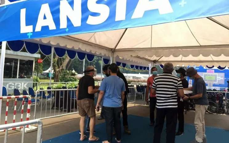 Lingkungan

Lansia Non-DKI Apresiasi Kemudahan Layanan Vaksin di Istora Senayan
Sejumlah warga lanjut usia (lansia) yang berusia di atas 59 dan berdomisili di luar Provinsi DKI Jakarta mengapresiasi kemudahan layanan vaksinasi Covid-19 bagi umum yang digelar Kementerian BUMN di Istora Senayan, kawasan Gelora Bung Karno, Jakarta Pusat.
bramonobramonoMar 18, 2021 - 20:1004
 Facebook  Twitter      
Lansia Non-DKI Apresiasi Kemudahan Layanan Vaksin di Istora SenayanSuasana proses vaksinasi Covid-19 bagi lansia di Istora Senayan, kawasan Gelora Bung krno, Jakarta Pusat/ Net