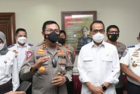 Menteri Perhubungan Budi Karya Sumadi menggelar rapat bersama Kakorlantas Polri Irjen Pol Istiono membahas persiapan pengamanan larang mudik lebaran 2021.