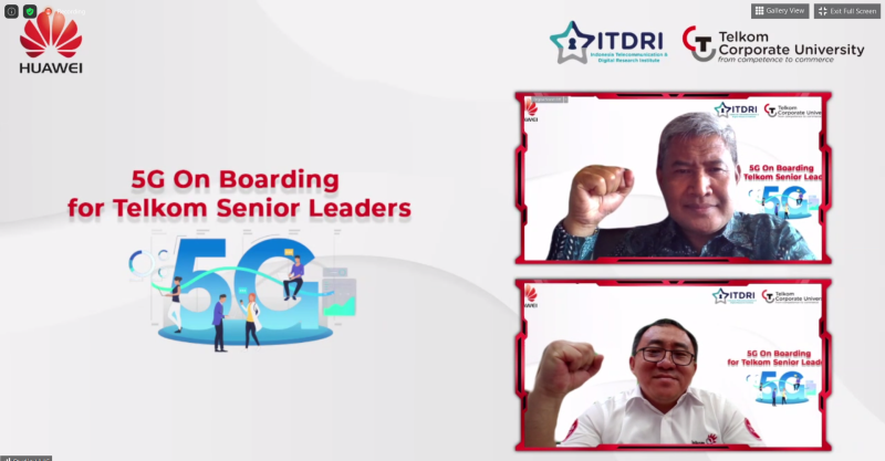 Chief of Technology Officer TelkomGroup Herlan Wijanarko (atas) bersama SGM Telkom CorpU sekaligus Chairman of ITDRI Jemy V. Confido saat membuka secara langsung program 5G On Boarding for Telkom Senior Leaders sebagai bentuk implementasi dari nota kesepahaman (MoU) dengan Huawei ASEAN (Indonesia) dalam komitmen pemberdayaan talenta digital, Kamis (3/6).  