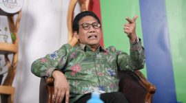 Menteri Desa, Pembangunan Daerah Tertinggal dan Transmigrasi, Abdul Halim Iskandar mengisi kuliah online Akademi Desa dengan tema Kontribusi Transmigrasi membangun Negeri di Kantor Kementerian Desa PDTT, Jakarta, Kamis (1/7/2021).