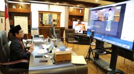 Menteri Desa, PDT dan Transmigrasi Abdul Halim Iskandar melalui Video conference melakukan wawancara dengan CNBC TV untuk menjadi narasumber Economy Summit, Uji Efektivitas Dana Desa Kala Pandemi, Jum'at (16/07).