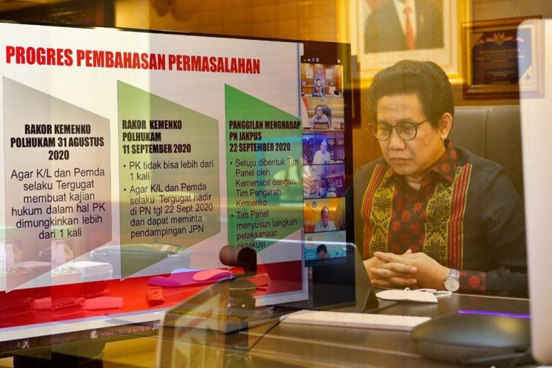 Menteri Desa, PDT dan Transmigrasi, Abdul Halim Iskandar menghadiri undangan Kementerian Koordinator Bidang Politik, Hukum, dan Keamanan dalam Rakorsus tingkat Menteri dengan agenda Pembahasaan Koordinasi Pelaksanaan Putusan MA terkait Penggantian Kerugian Bagi Pengungsi Kerusuhan Maluku 1999, secara virtual, Kamis (5/8/2021)