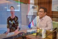Menteri Desa, Pembangunan Daerah Tertinggal, dan Transmigrasi, Abdul Halim Iskandar hadir menjadi narasumber dan memberi Arahan secara virtual dalam Kegiatan Pelepasan KKN dan Kuliah Umum Tahun 2021 Universitas Negeri Gorontalo (UNG), Jakarta, Selasa (7/9/2021).
