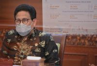 Menteri Desa, Pembangunan Daerah Tertinggal dan Transmigrasi, Abdul Halim Iskandar mengikuti Rapat Terbatas yang dipimpin langsung oleh Wakil Presiden Ma'ruf Amin tentang Percepatan Penanggulangan Kemiskinan Ekstrem melalui Virtual. Jakarta, Selasa, 28/9/2021.