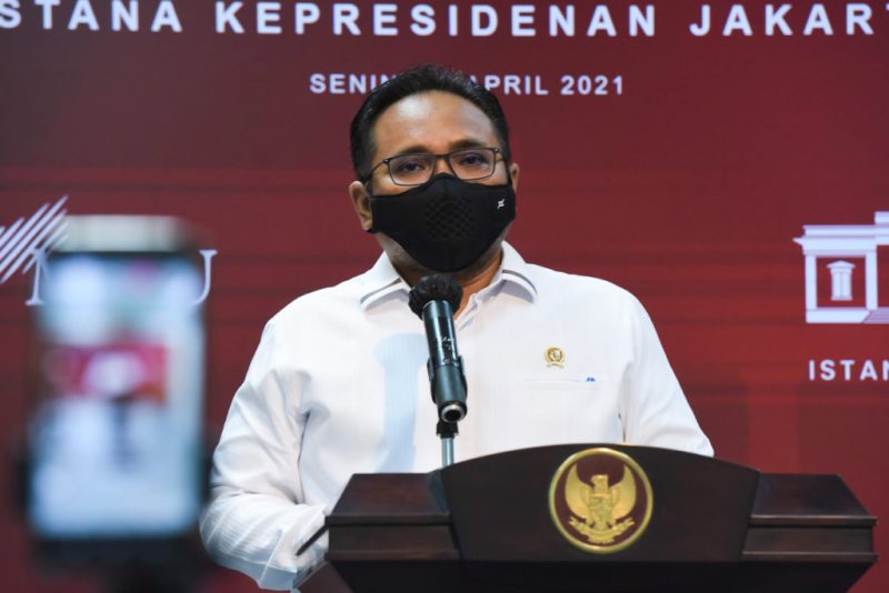 Besar Keagamaan saat Pandemi Oleh Humas Dipublikasikan pada 11 Oktober 2021 Kategori: Berita Dibaca: 93 Kali Menteri Agama Yaqut Cholil Qoumas (Foto: Dokumentasi Humas Setkab)

Sumber: https://setkab.go.id/menag-terbitkan-pedoman-penyelenggaraan-peringatan-hari-besar-keagamaan-saat-pandemi/