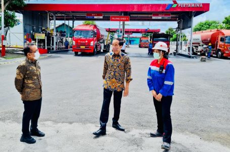 Presiden Jokowi Tinjau Terminal BBM di Sanggaran Bali