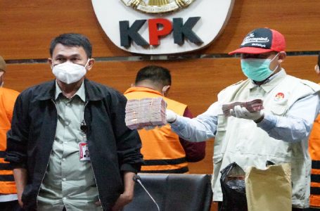 KPK Tangkap Tangan Suap Pengurusan Perkara di PN Surabaya