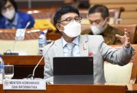 Menkominfo Johnny G. Plate dalam Rapat Kerja bersama Komisi I DPR RI dan Rapat Dengar Pendapat dengan Dewan Pengawas dan Direktur Utama LPP TVRI mengenai Pelaksanaan Digitalisasi Penyiaran, di Ruang Rapat Komisi I DPR RI, Senayan, Jakarta Selatan, Selasa (18/01/2022). / foto ist