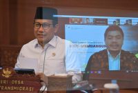 Menteri Desa, PDT, dan Transmigrasi Abdul Halim Iskandar memberikan arahan kepada para mahasiswa Universitas Nahdlatul Ulama Indonesia (UNUSIA) peserta KKN Membangun Desa, Jakarta, Senin (7/2/2022). 