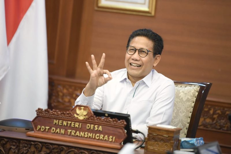 Menteri Desa, Pembangunan Daerah Tertinggal dan Transmigrasi Abdul Halim Iskandar Bersama Direktur Percepatan dan Pembangunan Daerah Tertinggal (PPDT) Eko Sriharyanto membuka Webinar Gastronomi Pengembangan Sagu untuk Ketahanan Pangan Indonesia melalui Virtual.
Jakarta, Rabu , (23/2/2022)
