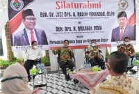 enteri Desa, PDT, dan Transmigrasi Abdul Halim Iskandar bersama Istri Lilik Umi Nashriyah, Sekjen Kemendes PDTT Taufik Madjid, Dirjen Pembangunan Desa dan Perdesaan Sugito, Anggota Komisi V DPR Mulyadi, Anggota DPRD Jabar Prasetyawati
 Frkasi Gerindra, Anggota DPRD Kabupaten Bogor Beben Suhendar menggelar silaturahmi dengan 30 perwakilan kepala desa se-Kabupaten Bogor di Bumi Sultan, Jonggol, Bogor, Jawa Barat, Minggu (27/2/2022). / foto istimewa
